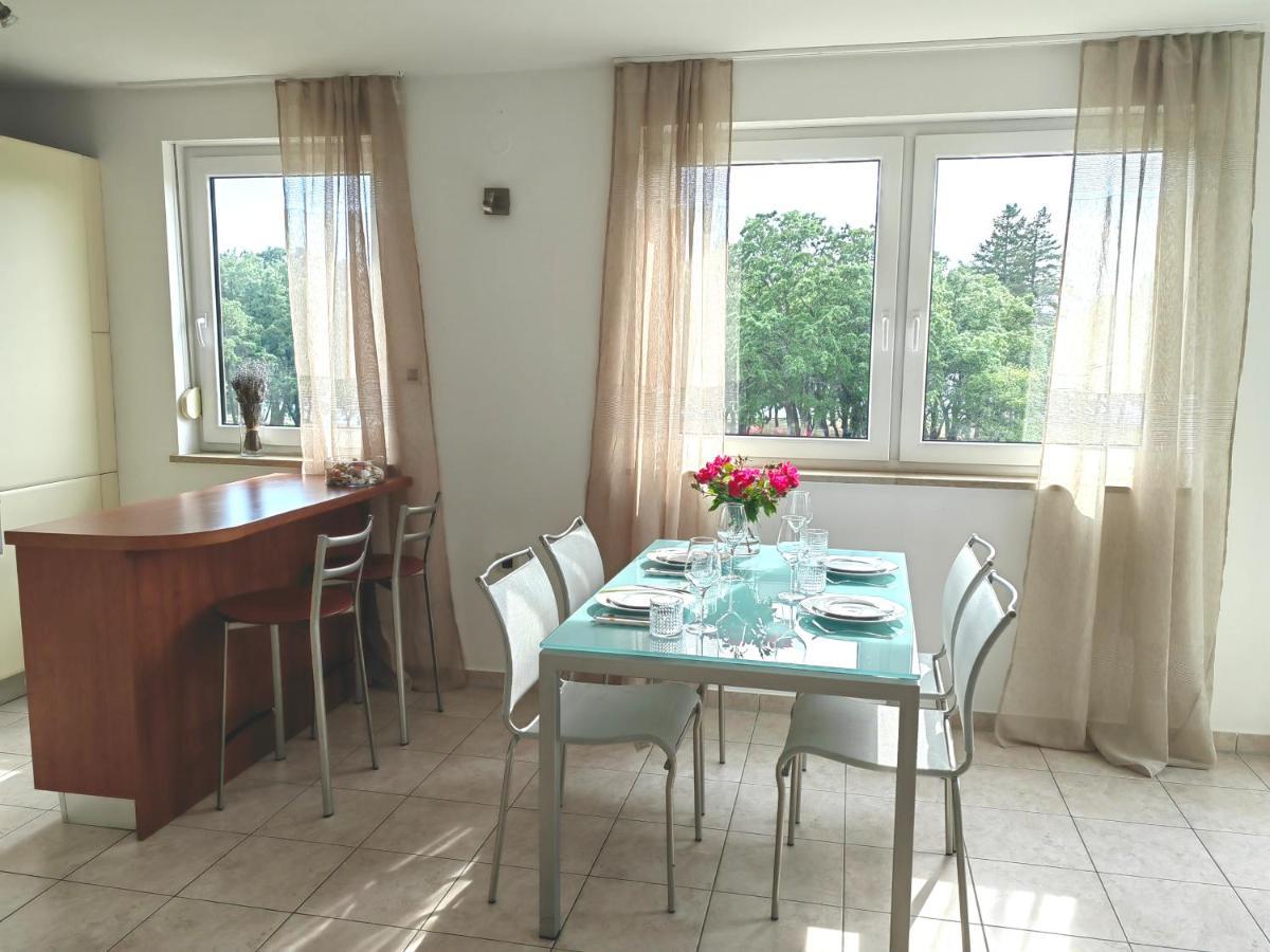 Sea View Apartment & Studio Apartment Bruno Umag Exterior foto
